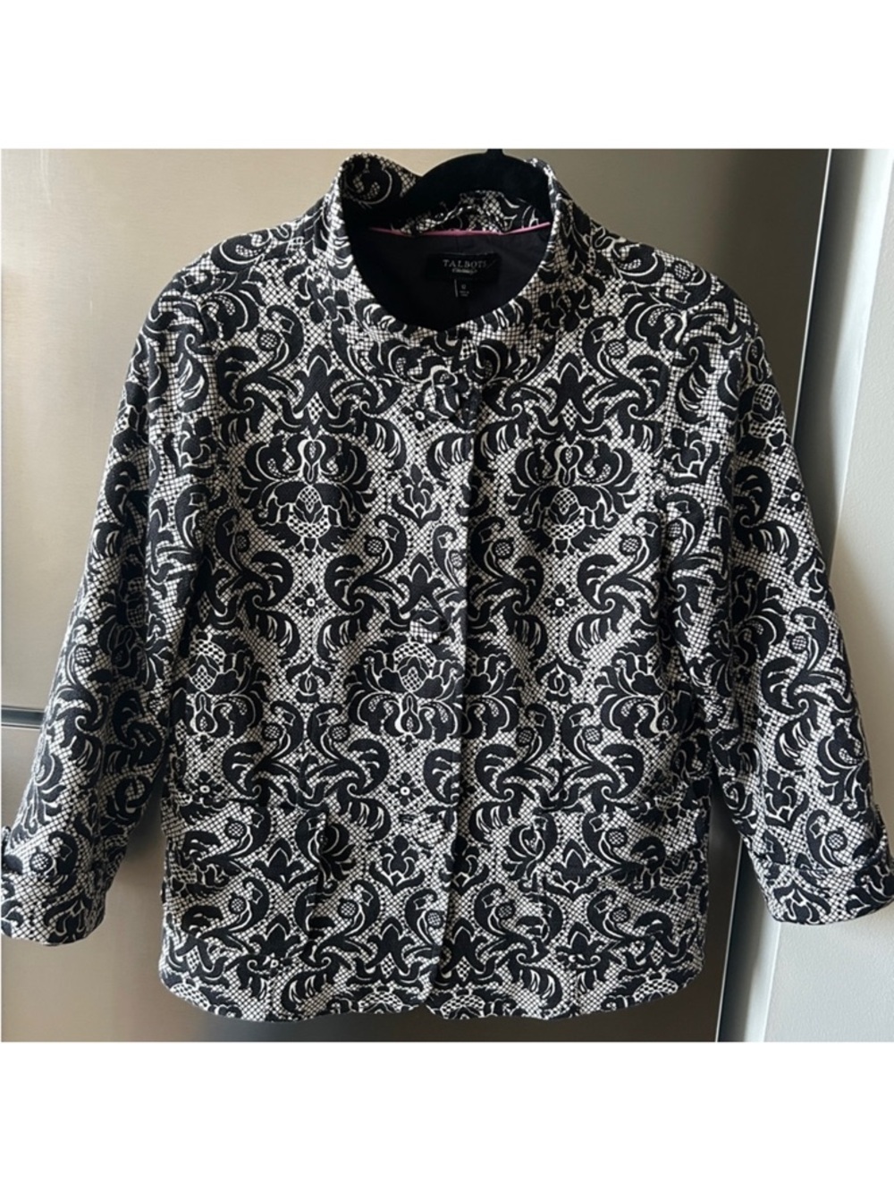 Talbots Black White Damask Jacket Size 12 Textured Cropped Blazer